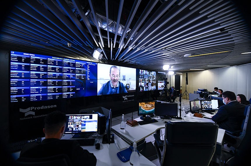 Senado aprova renegociação de débitos fiscais para empresas no Simples