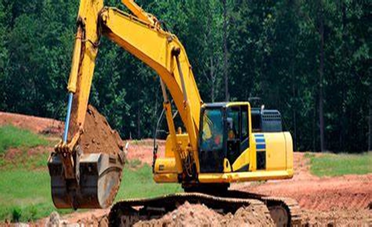 Vereador solicita aquisição de uma escavadeira para atender Associação de amigos da FUNDEC em Piraporã