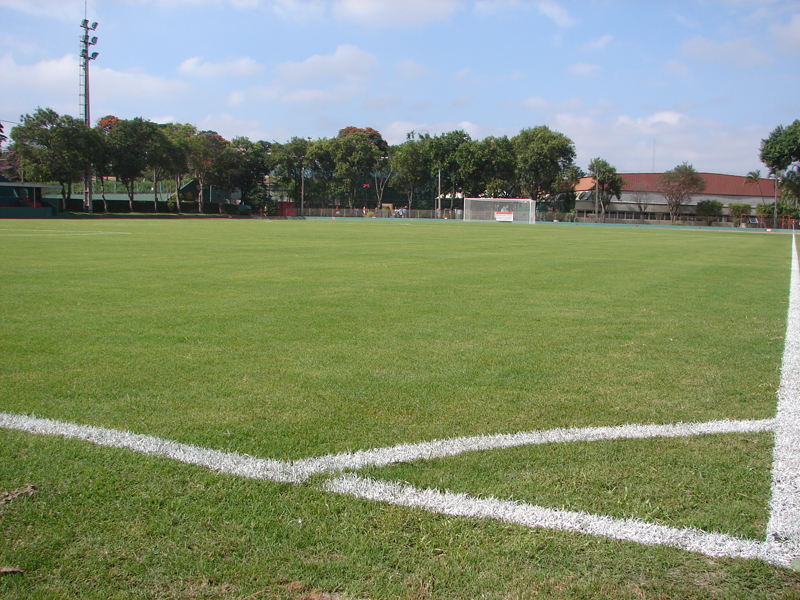Vereador solicita reforma do campo de futebol do distrito de Piraporã